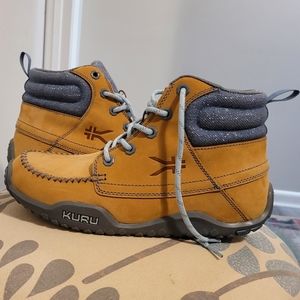 KURU "Quest" Boots (Size 9.5), Like New Condition!